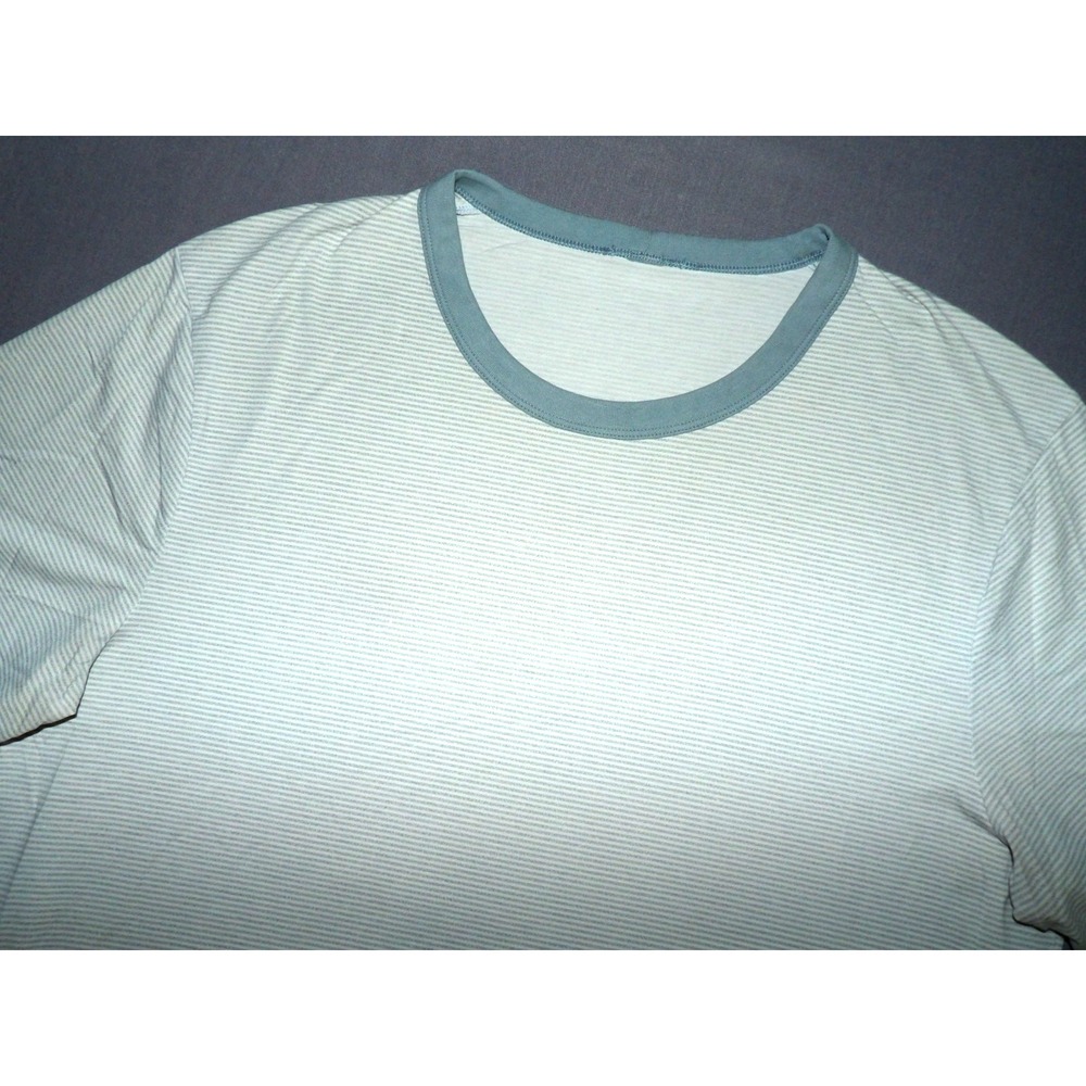 Lululemon Short Sleeved Striped Stretch Performance T-Shirt Men's Medium